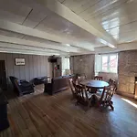 Casa Dos Bernardos * 特拉什杜博鲁