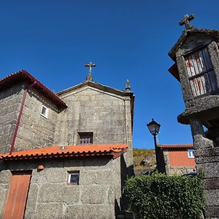 Casa Dos Bernardos 特拉什杜博鲁
